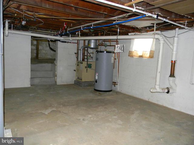 406 MARNE HWY, Hainesport, NJ 08036