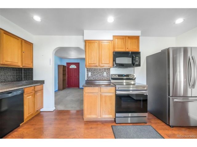 5891 Olive St, Commerce City, CO 80022