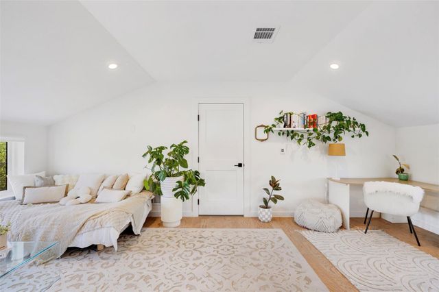 5007 Lott Ave 1, Austin, TX 78721