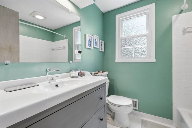 800 Hillaire Drive, Mt Lebanon, PA 15243