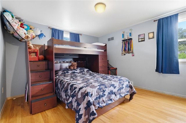 800 Hillaire Drive, Mt Lebanon, PA 15243