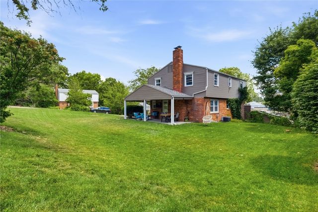 800 Hillaire Drive, Mt Lebanon, PA 15243