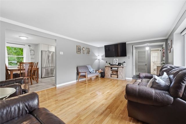 800 Hillaire Drive, Mt Lebanon, PA 15243