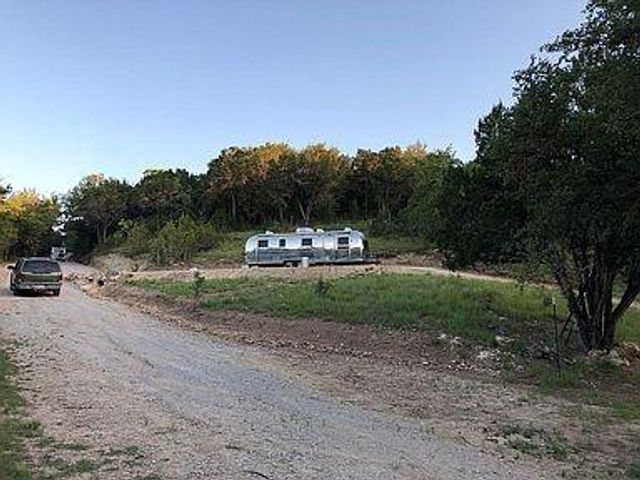 350 Bluff RD, Spicewood, TX 78669