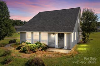 2268 Bay Court, Newton, NC 28658