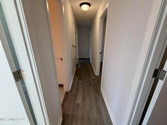 5828 Clubview Drive, Jackson, MS 39211