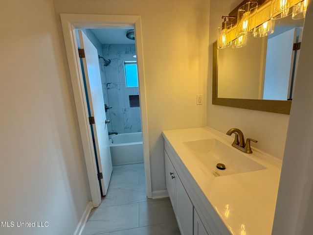 5828 Clubview Drive, Jackson, MS 39211