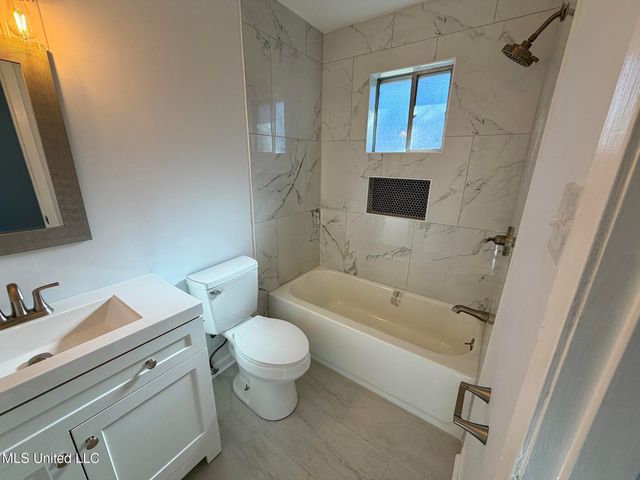 5828 Clubview Drive, Jackson, MS 39211