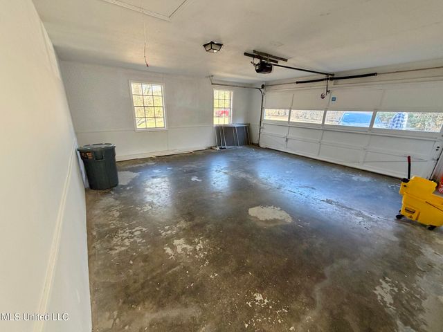 5828 Clubview Drive, Jackson, MS 39211