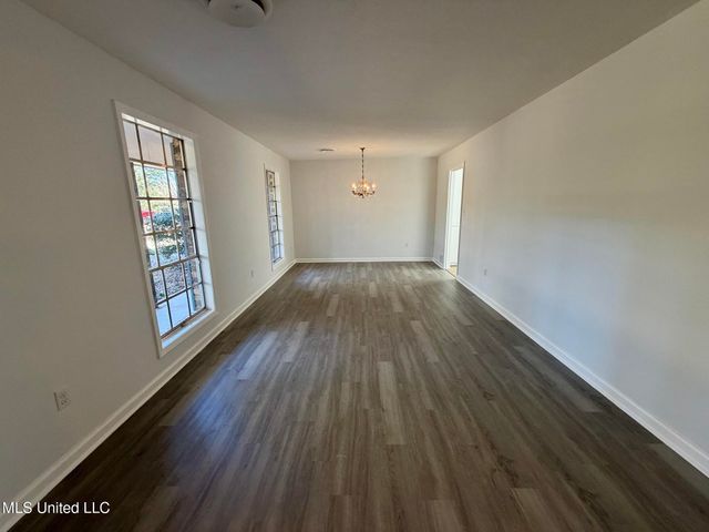 5828 Clubview Drive, Jackson, MS 39211