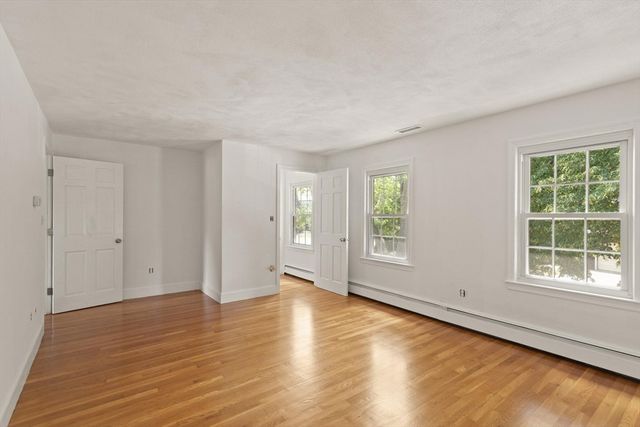4 Berrywood Ln, Beverly, MA 01915