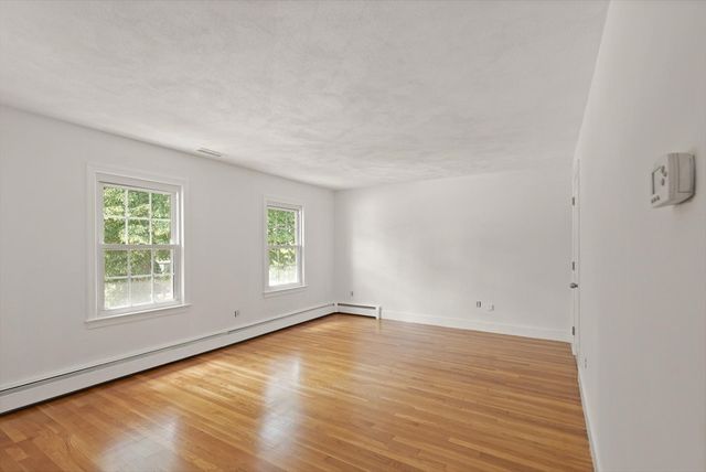 4 Berrywood Ln, Beverly, MA 01915