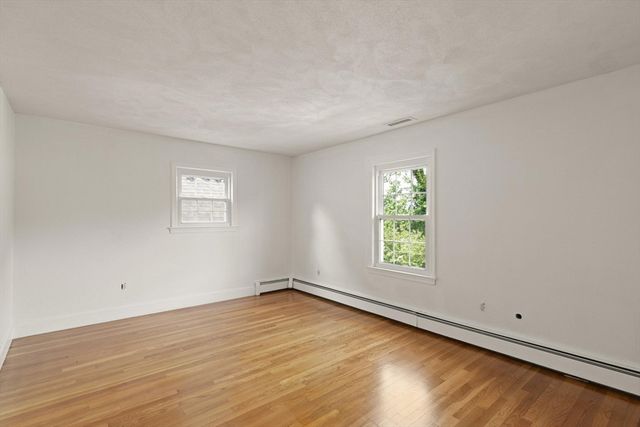 4 Berrywood Ln, Beverly, MA 01915