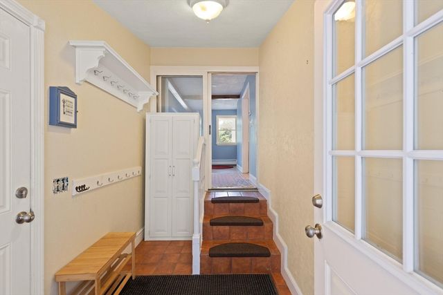 4 Berrywood Ln, Beverly, MA 01915