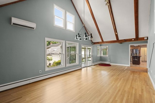 4 Berrywood Ln, Beverly, MA 01915
