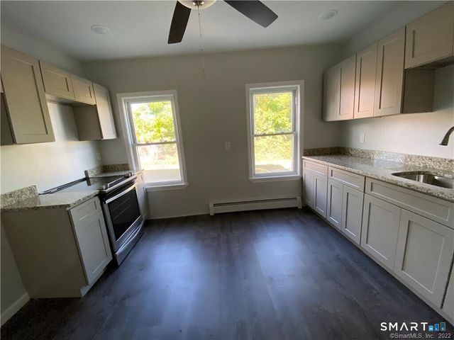 94-96 Westland Street 1st FL, Hartford, CT 06120