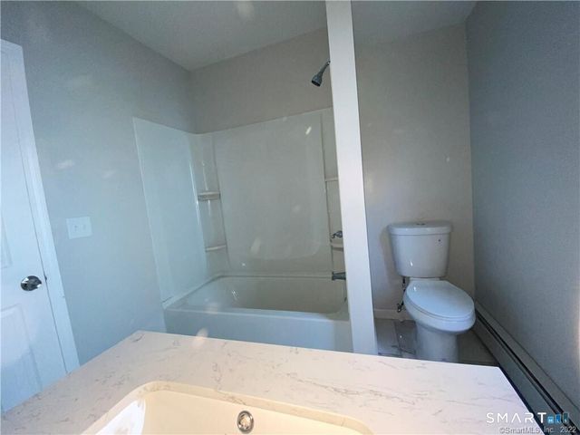 94-96 Westland Street 1st FL, Hartford, CT 06120