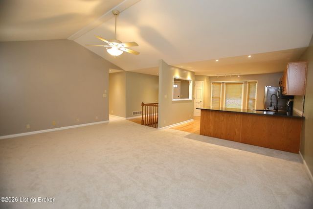 3107 Thoroughbred Ct, Crestwood, KY 40014