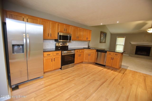 3107 Thoroughbred Ct, Crestwood, KY 40014