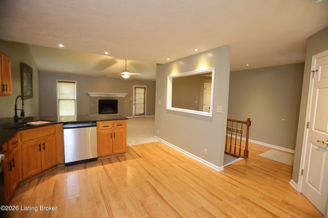 3107 Thoroughbred Ct, Crestwood, KY 40014