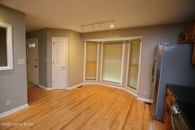3107 Thoroughbred Ct, Crestwood, KY 40014