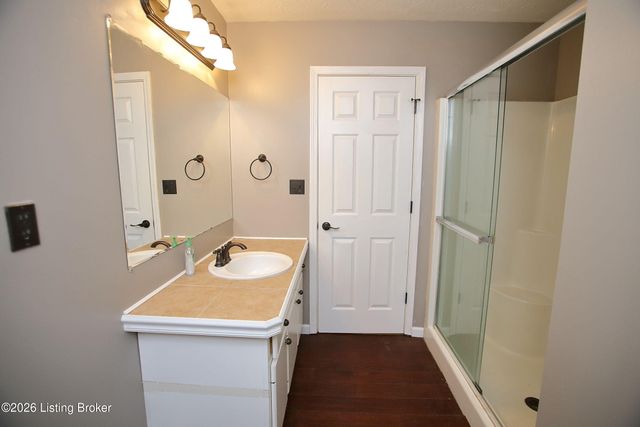 3107 Thoroughbred Ct, Crestwood, KY 40014