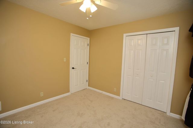 3107 Thoroughbred Ct, Crestwood, KY 40014