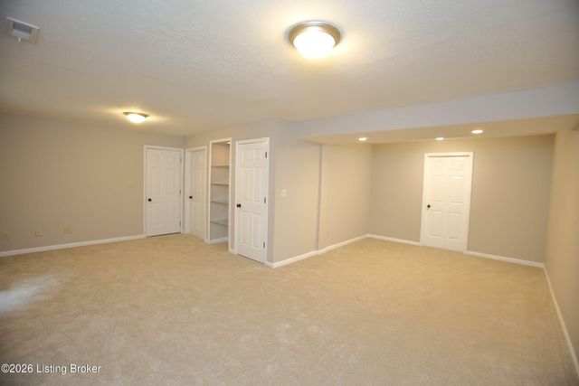 3107 Thoroughbred Ct, Crestwood, KY 40014