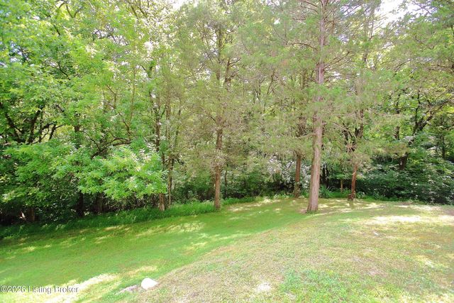 3107 Thoroughbred Ct, Crestwood, KY 40014