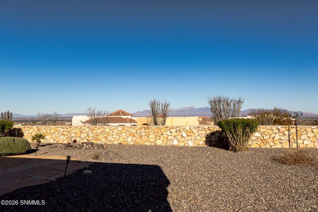 1216 Titania Court, Las Cruces, NM 88007