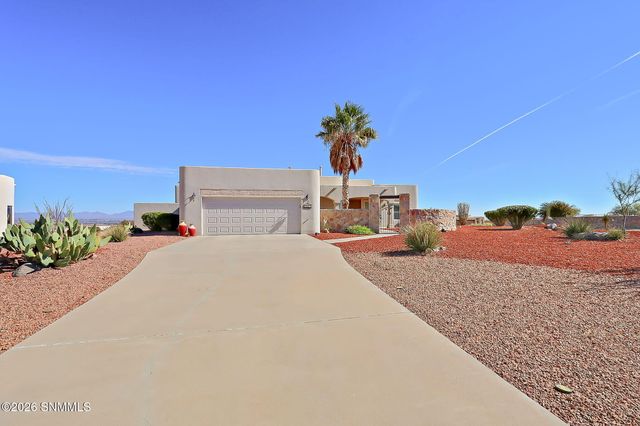 1216 Titania Court, Las Cruces, NM 88007