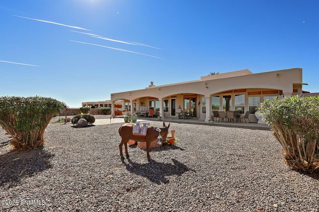 1216 Titania Court, Las Cruces, NM 88007