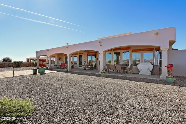 1216 Titania Court, Las Cruces, NM 88007
