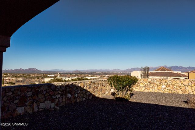 1216 Titania Court, Las Cruces, NM 88007