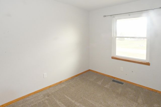 3621 Kingsway Drive, Crown Point, IN 46307