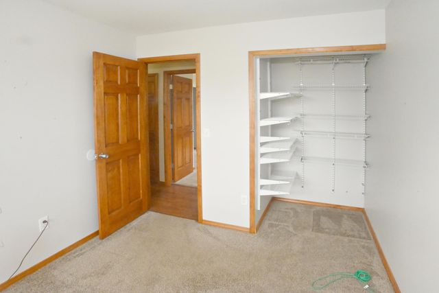 3621 Kingsway Drive, Crown Point, IN 46307