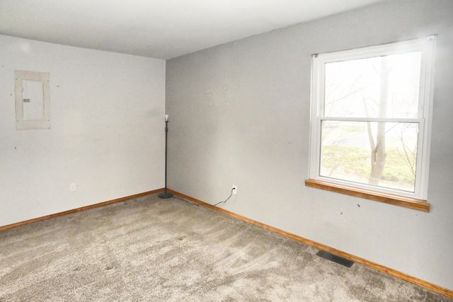 3621 Kingsway Drive, Crown Point, IN 46307