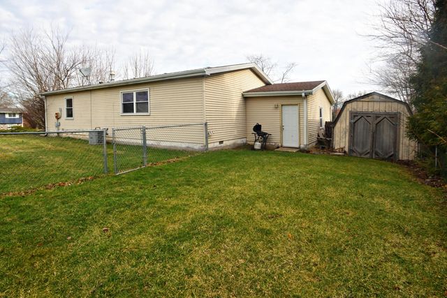 3621 Kingsway Drive, Crown Point, IN 46307