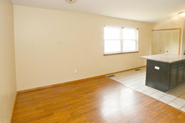 3621 Kingsway Drive, Crown Point, IN 46307