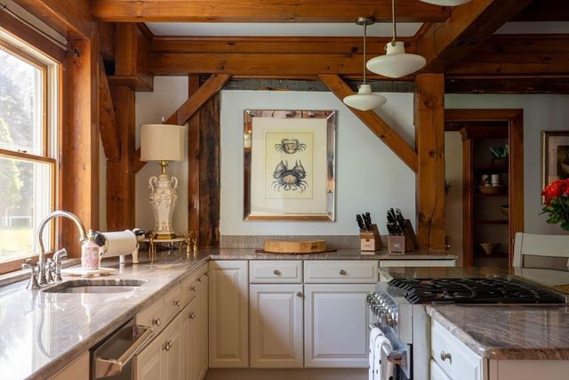 47 East St, Middleton, MA 01949