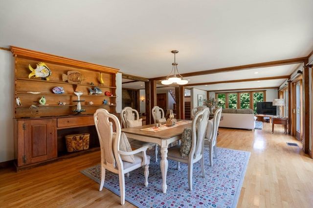 47 East St, Middleton, MA 01949