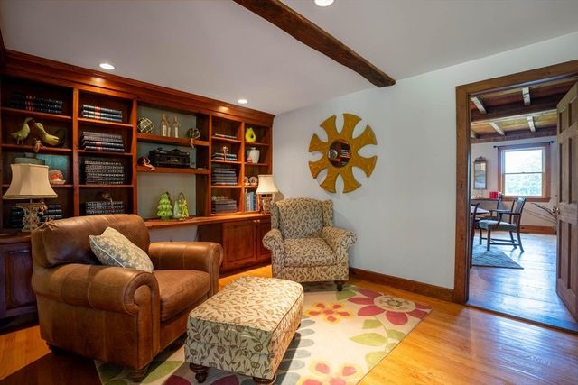 47 East St, Middleton, MA 01949