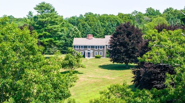 47 East St, Middleton, MA 01949
