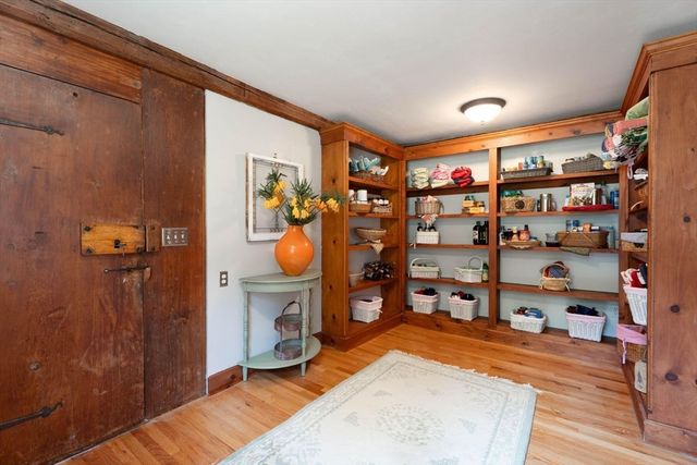 47 East St, Middleton, MA 01949