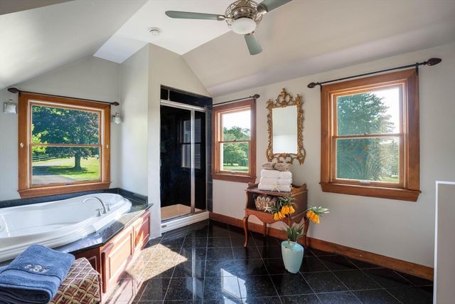 47 East St, Middleton, MA 01949