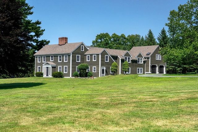 47 East St, Middleton, MA 01949