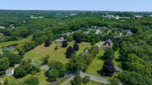 47 East St, Middleton, MA 01949