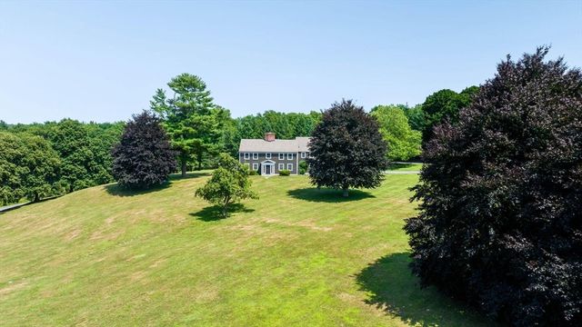 47 East St, Middleton, MA 01949