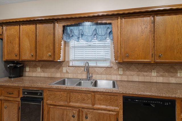 460 Dover Lane, Spring, TX 77373