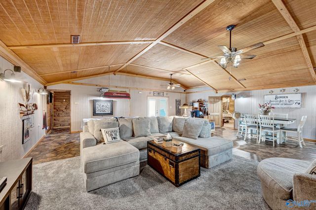 5640 County Road 108, Town Creek, AL 35672